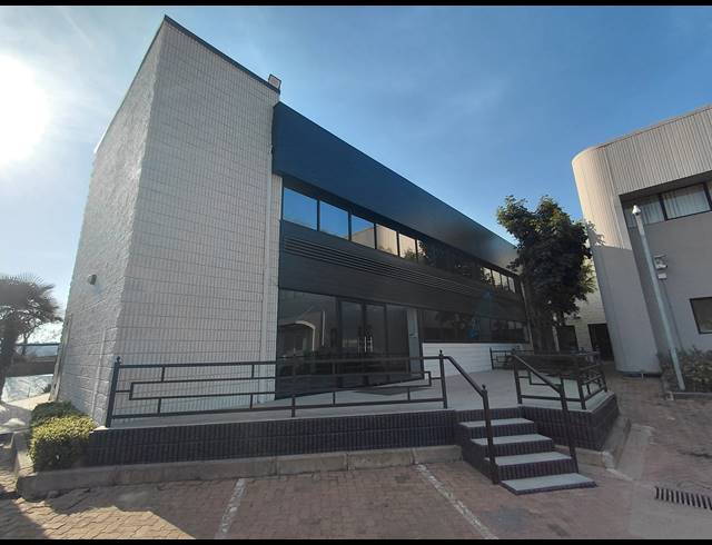 266M² OFFICE TO LET IN HALFWAY HOUSE